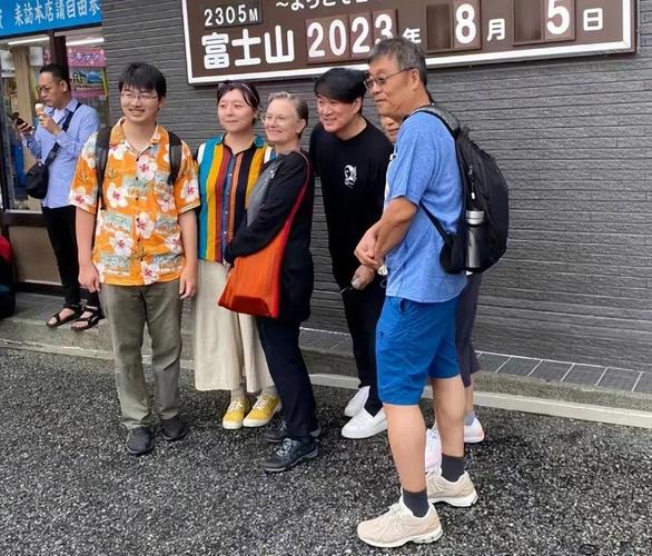 994.994.cσm查询开奖号码和周华健儿子结婚与周华健儿子结婚照片和结婚照